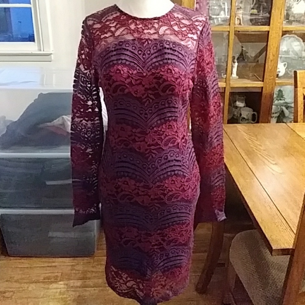 NWT! Romeo + Juliet Couture L/S Dress